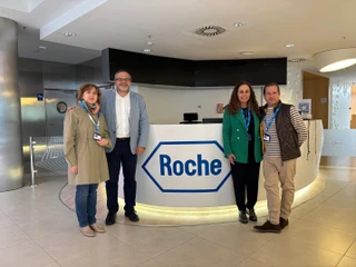 empleados roche farma donación libros fundación once